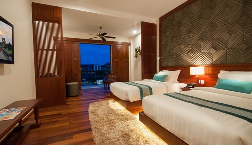 Landmark Twin Room