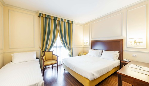 Classic Room, Multiple Beds, Non Smoking
