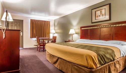 Standard Room, 1 King Bed, Non Smoking