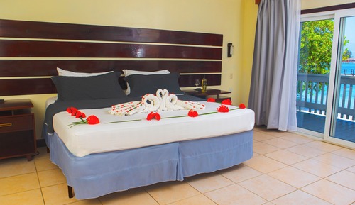 Standard Room, 1 King Bed 