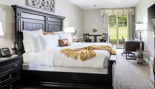 Room, 1 King Bed, Golf View