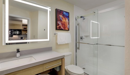 Studio Suite, 1 Queen Bed