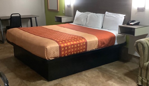 Deluxe Room, 1 King Bed, Non Smoking