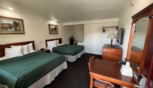 Room, 2 Queen Beds, Non Smoking