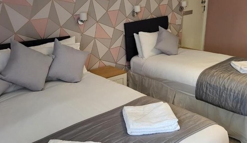 Economy Triple Room