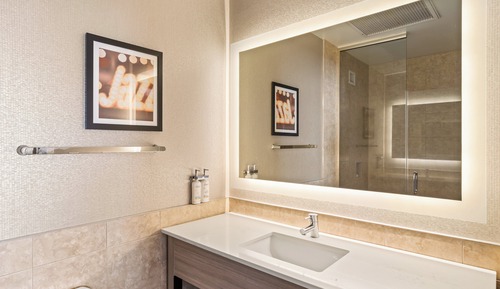 Suite, 1 Bedroom (Top Floor)