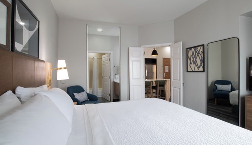 Suite, 2 Bedrooms, Kitchen