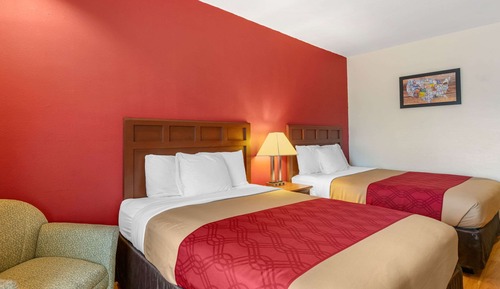 Standard Room, 2 Queen Beds, Smoking