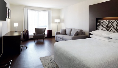 Traditional Room, 1 Queen Bed with Sofa bed