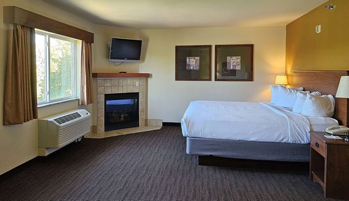 Room, 1 King Bed, Non Smoking (Luxury)