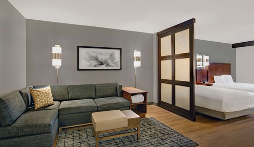 Room, 2 Queen Beds, Accessible, Bathtub