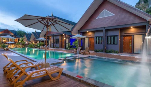 One Bedroom Pool Access