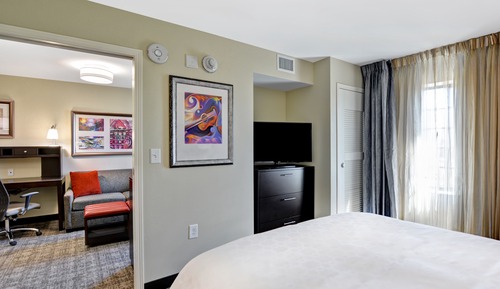 Suite, 1 Queen Bed, Accessible, Kitchen (Communications, Roll-In Shower)