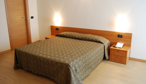 Double or Twin Room, Lake View