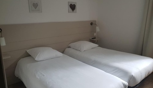 Twin Room, Canal View