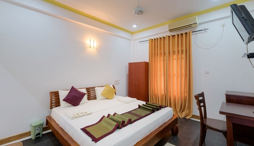 Deluxe Double Room, 1 Queen Bed, Non Smoking, Lake View