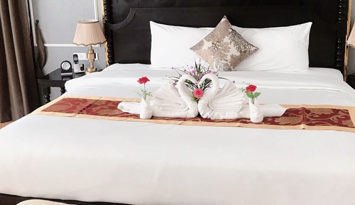 Deluxe Double Room with City View 