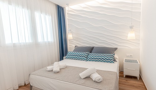 Apartment, 2 Bedrooms, Partial Sea View