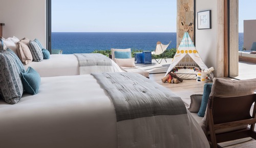 Room, 2 Queen Beds, Non Smoking, Partial Ocean View (Ground Floor)