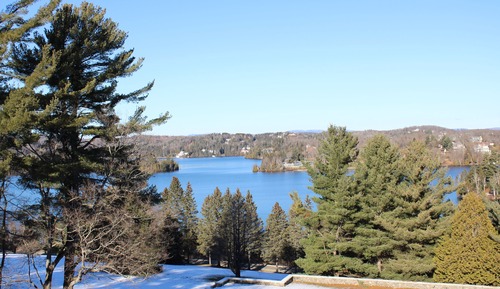 Classic Room, 1 Queen Bed, Lake View