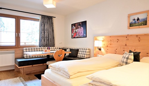 Deluxe Studio Suite, 1 King Bed, Mountain View (Wannig - incl. Cleaning Fee 60 EUR)