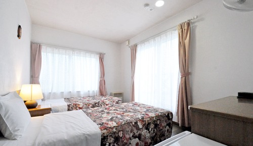 Standard Twin Room, Private Bathroom, Sea View