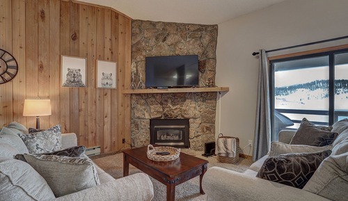 Condo, 2 Bedrooms