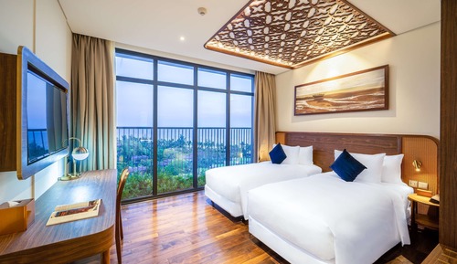 Suite, 3 Bedrooms, Non Smoking, Balcony (Living Room;Presidential)
