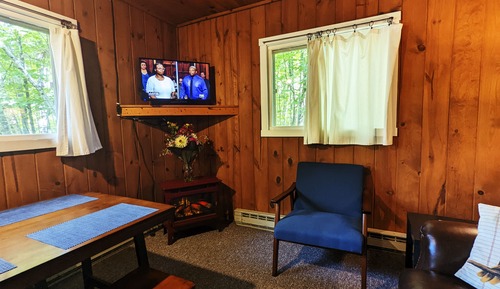 Black Bear Cave - Cabin #3 | Forest View (Premium Amenities Included!)