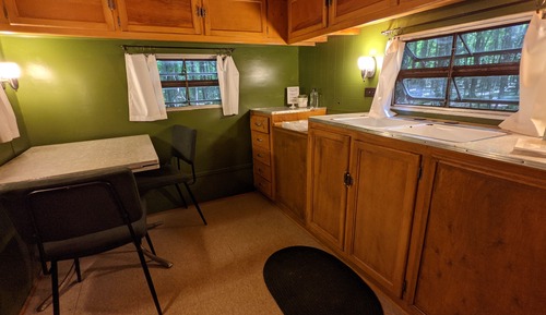 Lighthouse Vintage Camper #4 (Premiere Resort Amenities Included!)