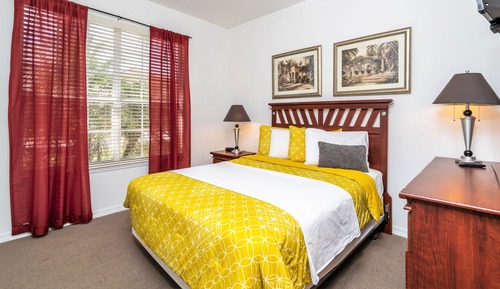 House (4 Bedrooms)