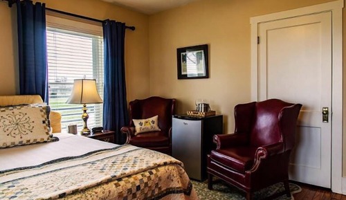 Bluegrass Room
