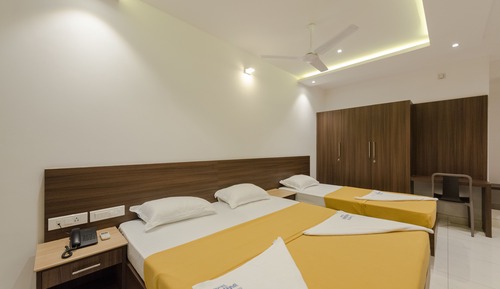 Triple Room, Multiple Beds, Non Smoking