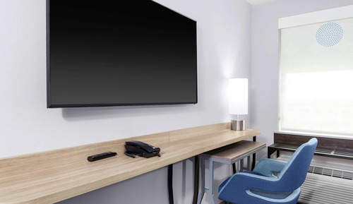 Room, 1 King Bed, Accessible (Hearing)