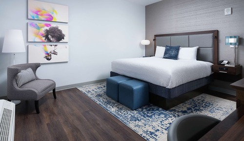 King Bed, Fridge & Microwave