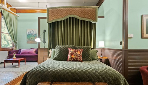 Founders Room (211)