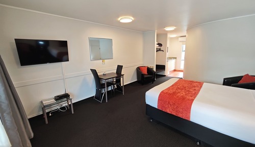 Studio Unit 