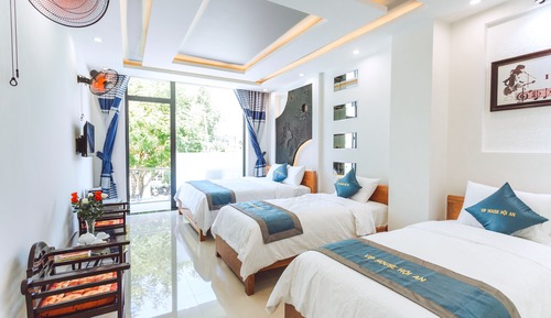 Family Room, Balcony