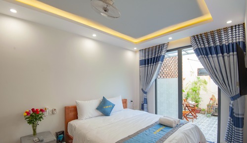 Deluxe Double Room, Garden Area