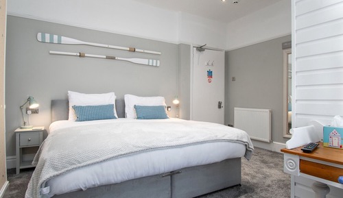 Deluxe Double or Twin Room