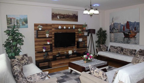 Deluxe Duplex, Multiple Beds
