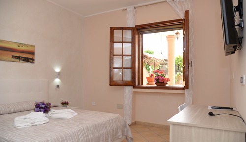 Double Room (Bianca)