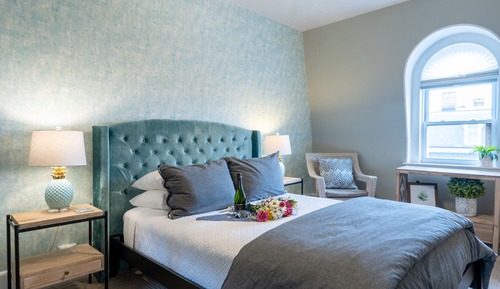 City Room, 1 Queen Bed, City View