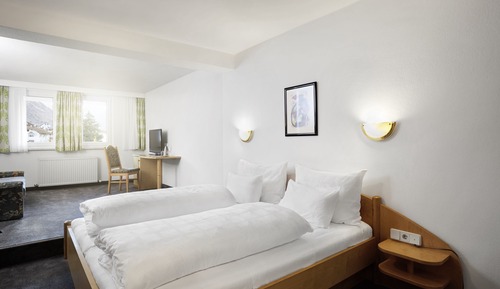 Classic Room, Hill View, Mountainside