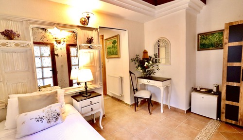 Triple Room, Pool View