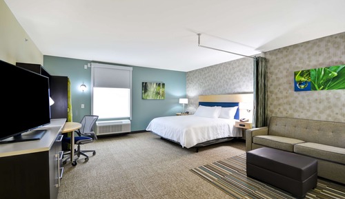Studio, 1 King Bed, Accessible, Non Smoking (Bathtub)