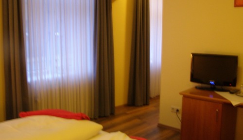 Standard Double Room, 1 King Bed, Park View