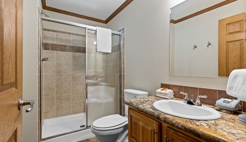 Family House, 3 Bedrooms, Kitchen, Partial Lake View