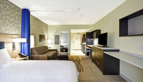 Studio, 1 King Bed, Accessible, Non Smoking (Hearing)