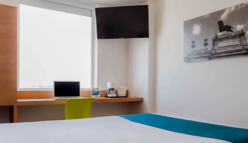 Standard Room, 1 Queen Bed, Non Smoking